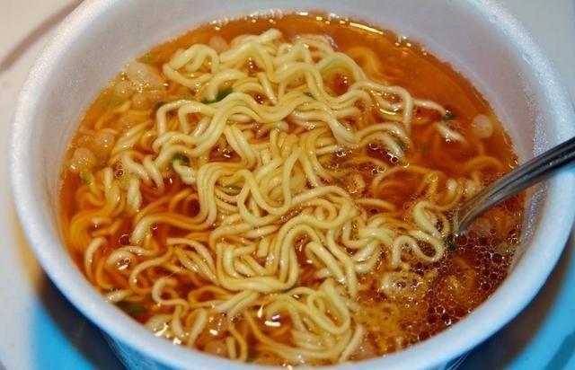 這四種早餐別再給孩子吃，特別是第二種
