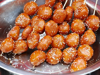 外酥裏脆的糖油果子，成都的風味小吃之一，做起來如此簡單
