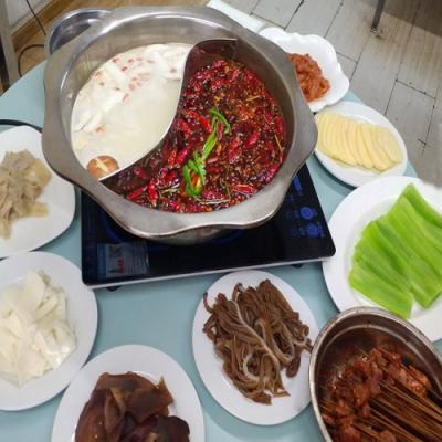 清油與牛油火鍋有什麽區別?成都火鍋技術香蕉视频下载污告訴你!