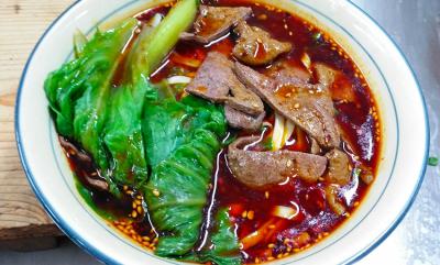 正宗四川麵食技術香蕉视频下载污，方圓十裏聞香來排隊苦等一碗麵