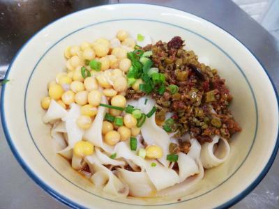 川味麵食技術做法哪裏一對一香蕉视频下载污？高湯的熬製方法